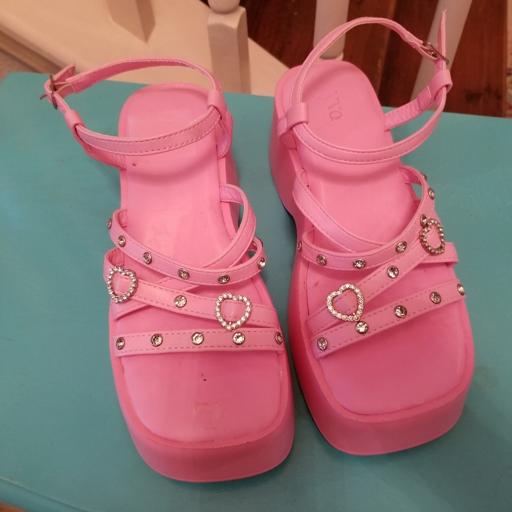 Pink WMS Sandals with Heart Accents